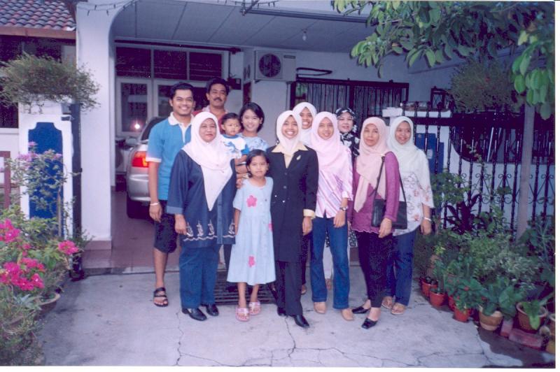 Gambar di rumah Mak Long di Taman Tungku Jaafar Seremban